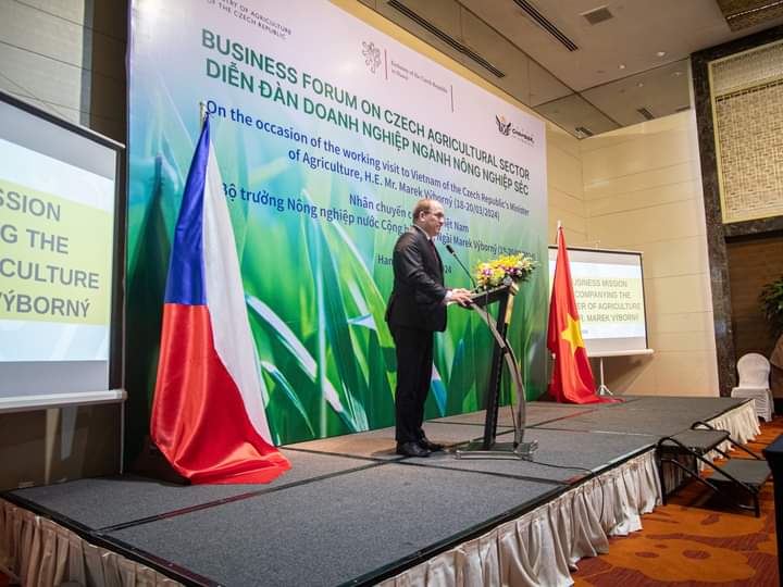 Ministr Výborný: Vietnam je perspektivní trh pro české exportéry, brzy by sem mohli vyvážet hovězí maso, osiva nebo genetický materiál
